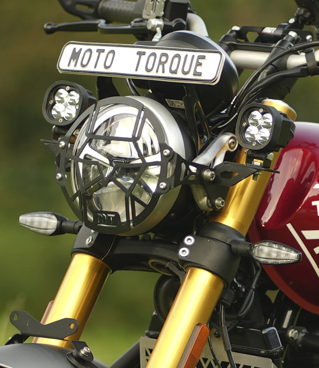 MOTO TORQUE TRIUMPH SPEED 400 - HEADLIGHT GRILL