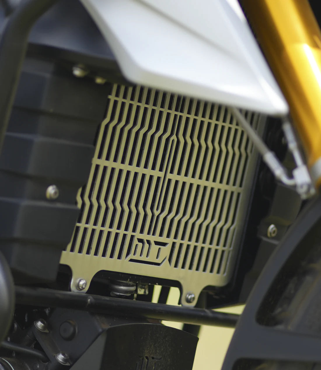 MOTO TORQUE BMW G310 GS - RADIATOR GUARD (ALUMINIUM)