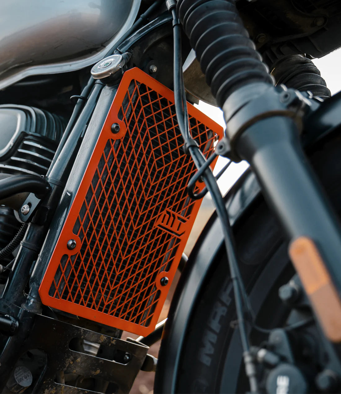 MOTO TORQUE JAWA YEZDI SCRAMBLER - RADIATOR GUARD