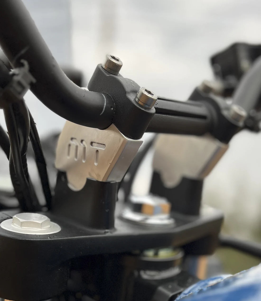 MOTO TORQUE RE HIMALAYAN - HANDLEBAR RISERS