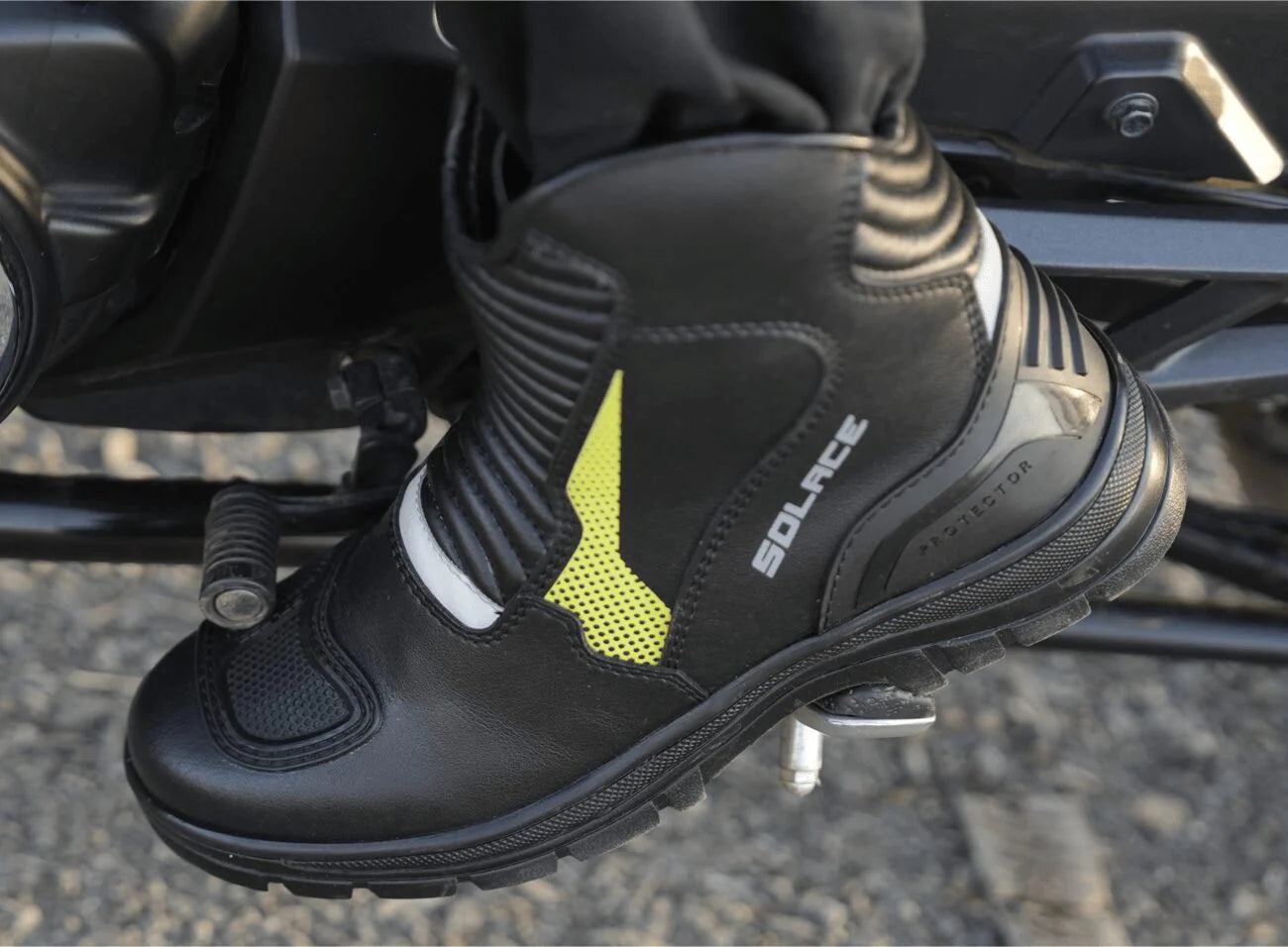 SOLACE Scout Motorcycle Boots - Black Neon